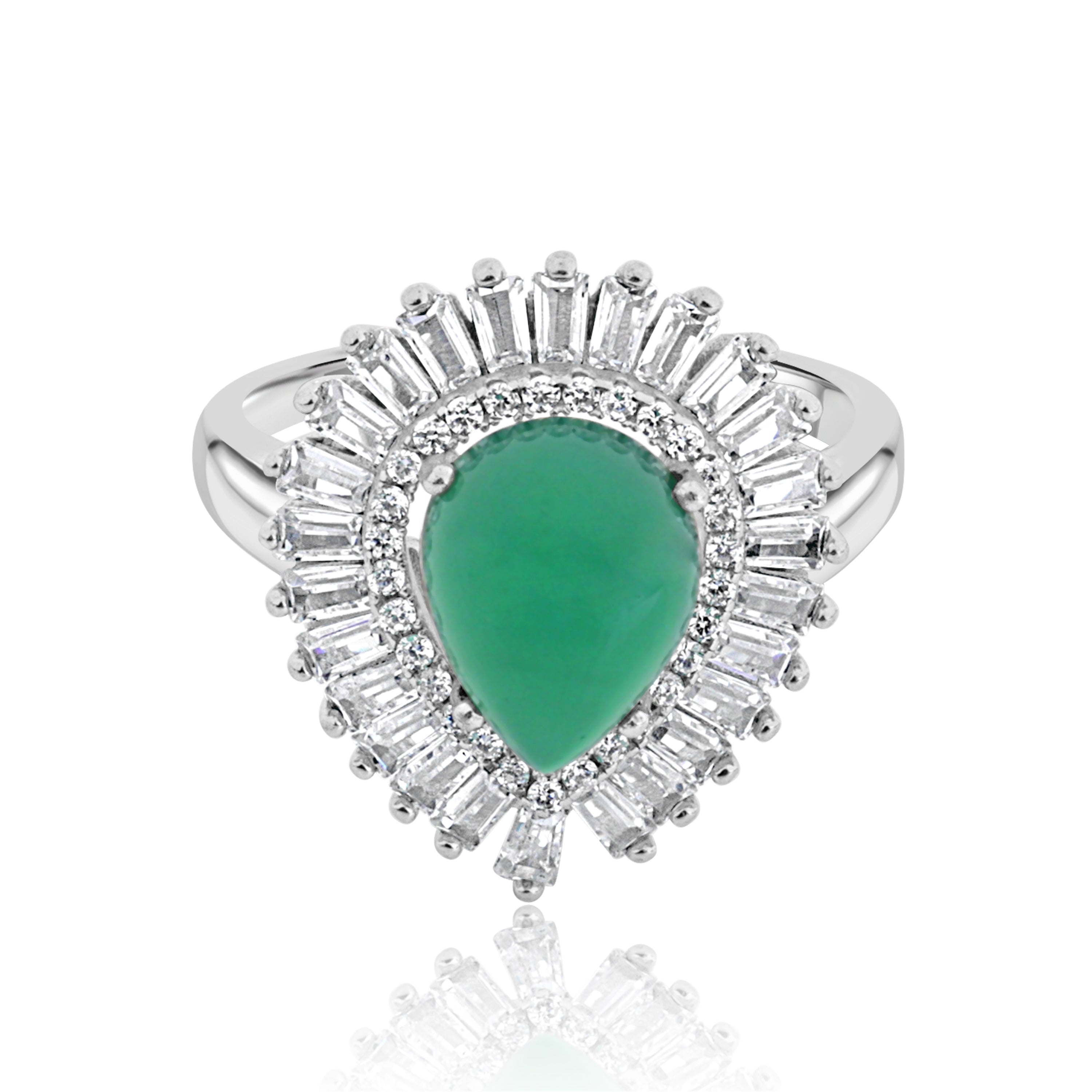 Emerald Majesty Levitating Ring