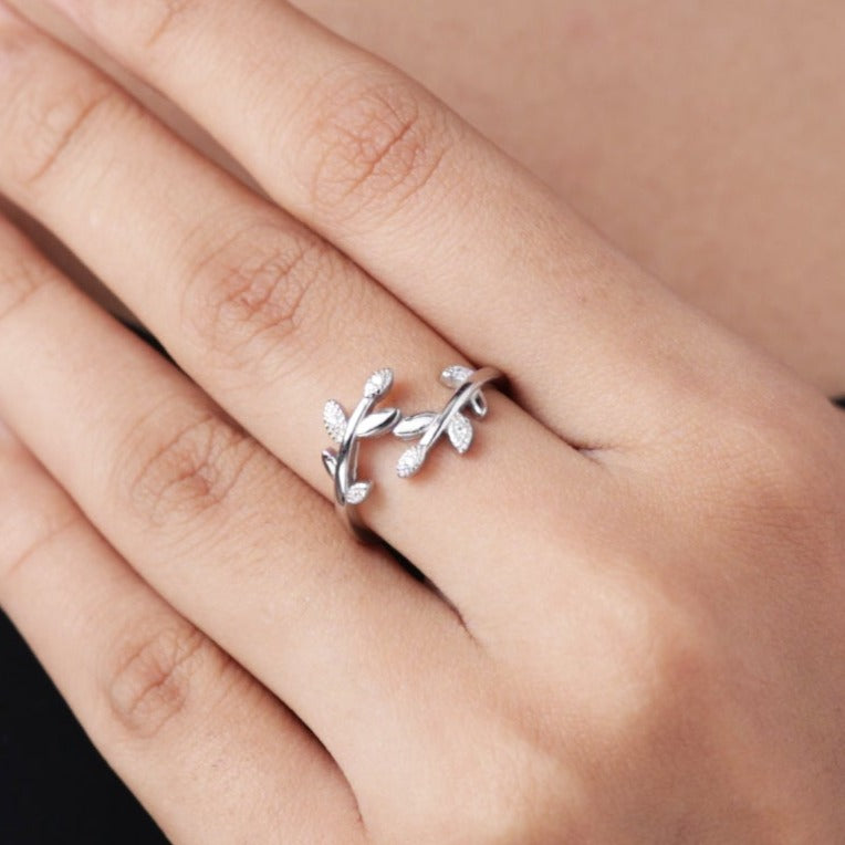 Enchanted Ivy Leaf Ring